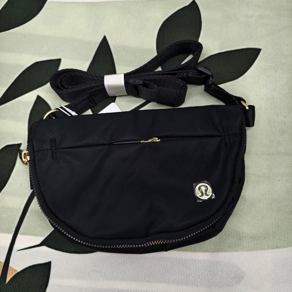 Lululemon All Night Festival Bag Micro 2L | Black Crossbody